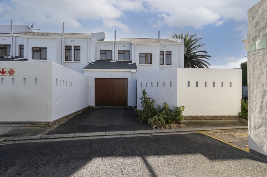 To Let 3 Bedroom Property for Rent in Kalamunda Western Cape